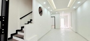 hẻm xe hơi quốc lộ 13 nhà mới 75.6m2 3 tầng giá 7.3 tỷ