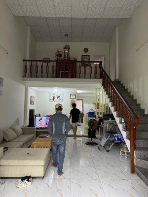 bán nhà gác lững đúc đường 5m5 lê đỉnh- hoà xuân