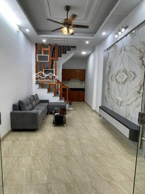 cơ hội hiếm có tại thanh đàm nhà 4 tầng, ô tô đỗ cửa, chỉ hơn 6 tỷ!