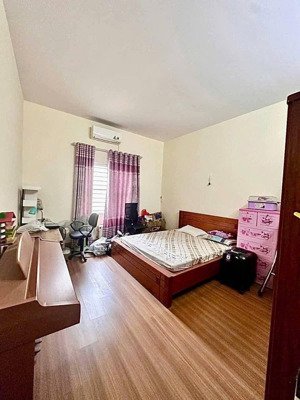 bán nhà dân xây đại mỗ 45,6m2, 4 tầng, mặt tiền 4 m giá 7,3 tỷ ctl. 70m ra đường xe bus tránh