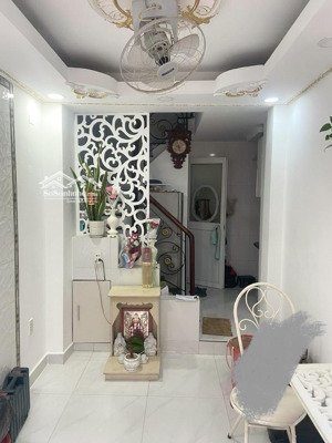 nhà 4 tầng 20m2 mới đẹp, vào ở ngay, shr, lê đại hành, p7, q11 giá 4,5 tỉ