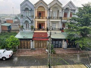 bán nhà mặt tiền đường rộng (15m) p. tân đông hiệp - tp.dĩ an - bình dương diện tích: 87m2 ( 4.5m