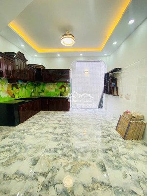 bán nhà mặt tiền ngay kinh dương vương 4.5 x 17m nở hậu , 4 tầng đường 8m nhỉnh 9,99 tỷ