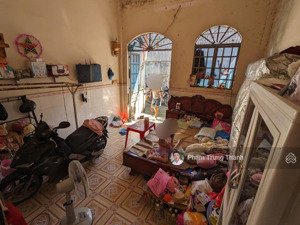 chủ bán đất tặng nhà c4 - 99m - 4 tỷ - gần vincom dĩ an.