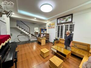 Bán nhà Quốc Tử Giám 64m2 nhà đẹp ô tô vào nhà thang máy 21.5 tỷ