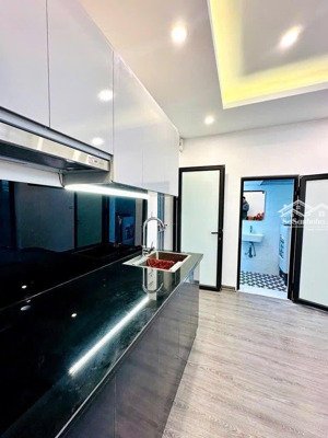 bán nhà tập thể tầng 3 phương mai; 67m2, 2pn, full nội thất, giá 2.85tỷ