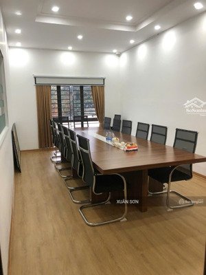 cho thuê nhà nguyên căn ngõ 98 thái hà, dt 65m*4 tầng, oto đỗ cửa 3-4 chiếc, giá thuê 23 triệu