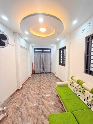 nhà lô góc cmt8 phạm văn hai - tân bình -31m2 - 2 tầng - giá chỉ 4.1tỷ