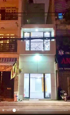 chỉ 8.9 tỷ tl mua ngay mặt tiền hồ bá kiện q10. dt 3.2x8,5 m, 1 trệt1 lầu, đang có hđ thuê 25 triệu