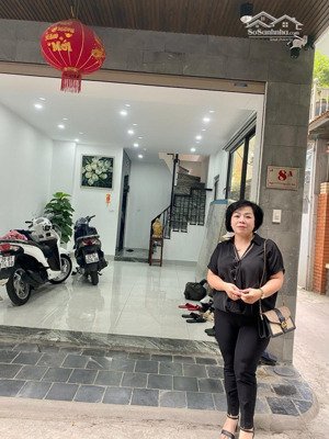 siêu phẩm lô góc - nhà đẹp ở ngay - thang máy - tại nguyễn sơn - long biên - dt 35.5m2- giá 13 tỷ