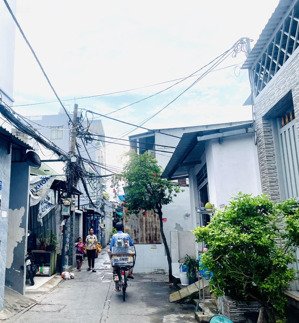 khu vip quận 7 - 2 lầu 108m2 - nở hậu - sát mt nguyễn thị thập - 3 phút tới lotte - 6,35 tỷ