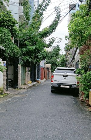 ngay bùi thị xuân, phường 3, tân bình, 84m2, hơn 9tỷ.