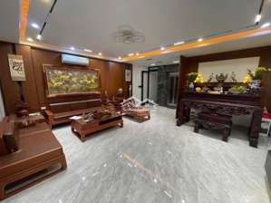 tìm chủ nhân mới cho căn nhà đẹp giang biên phân lô ô tô tránh thang máy gần trường & công viên