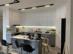 chung cư vườn đào, tây hồ: 98m, 2 ngủ, 2 vệ sinh, chào 7.98tỷ. căn góc. slot oto. sổ đỏ.