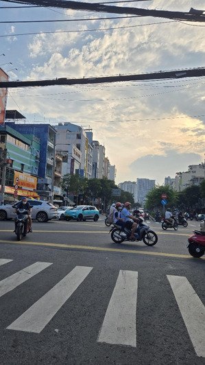 bán nhà nguyễn thị thập, quận 7, gần lotte, hẻm 4m, 60m2, ngang 4m, chỉ 6 tỷ