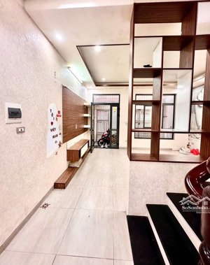 cần bán nhà dân xây trung tâm mỹ đình 66m 5 tầng giá chỉ 13,6 tỷ