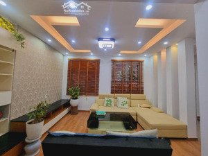 b.á.n nhà hoàng cầu 76m2*4t mt siêu rộng, ô tô, kinh doanh đỉnh, mặt ngõ thông, gần phố, hơn 25 tỷ