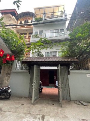 bán nhà lô góc đẹp nhất khu hai bà trưng .giá tốt .sổ sẵn sang tên ngay!