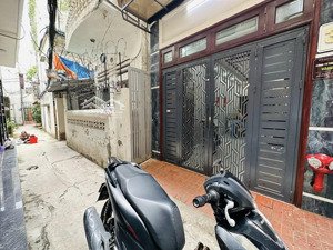 bán nhà trương định hoàng mai dt 57m x 6t x mt 3,3m giá 14,7 tỷ có thương lượng