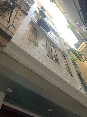 siêu phẩm cầu giấy 46m 5t mt 3.7m giá 11.8 tỷ cầu giấy hà nội ,vị trí đẹp, lô góc 20m ra ô tô,