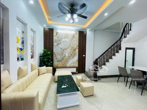 nhà riêng kim mã, gần ô tô, kinh doanh, ngõ nông thoáng, trước nhà 3m, ở ngay, tặng nt, 39 m*5t.