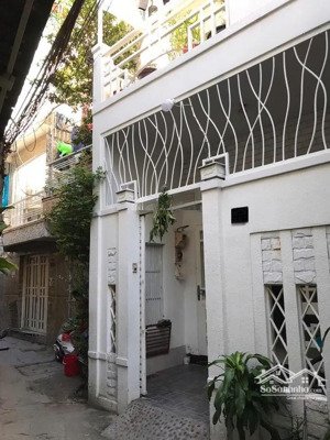 bán nhà hẻm dt 55m2 (4.16 x 13) cách mt trần xuân soạn 100m gần cầu rạch ông kết nối cầu nvc