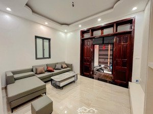 ô tô đỗ cổng phố minh khai nhà dân xây 2 thoáng ngõ đẹp nông 66mx5t giá 7.9 tỷ