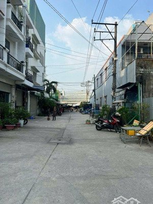 bán nhà, 4 tầng, đường hương lộ 2 nối dài, gần bệnh viện bình tân, hẻm 10m giá chỉ hơn 5 tỷ