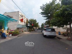 chủ gấp bán căn nhà 3 tầng mặt tiền - phường tân đông hiệp - tp.dĩ an - bình dương. diện tích; (4,