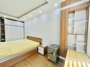 nhà 38 m , 5 tầng phố văn hương trung tâm tại quận đống đa hà nội