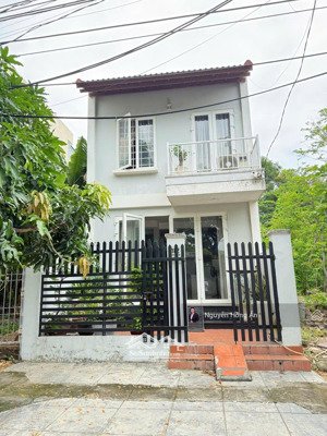 bán nhanh nhà mặt tiền đường phong châu dt 76,6m2 ngang 5m, kdc đông đúc, gần biển, giá 5,2 tỷ