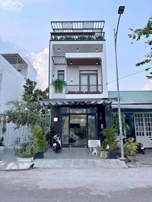 Bán Gấp Nhà Trần Đại Nghĩa gần KCN Tân Tạo 300m giá 1 tỷ 290 triệu SHR