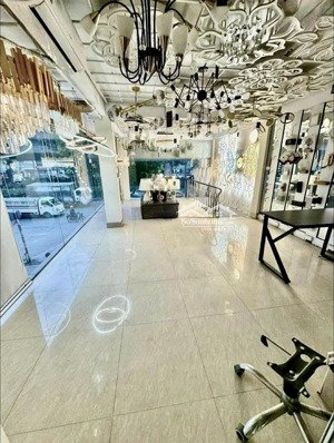 nhà mặt phố thanh xuân, dt 60m2, 6 tầng thang máy, lô góc 2 mặt tiền 11m, chỉ 28 tỷ