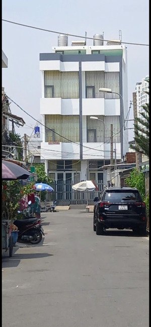 bán nhà phố hiện đại sổ hồng riêng vị trí đắc địa ngay lê văn lương, nhà bè