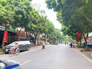 bán đất tặng nhà mặt phố kiến hưng. kinh doanh đỉnh, ô tô tránh nhau. vị trí siêu hiếm, khu vực gần