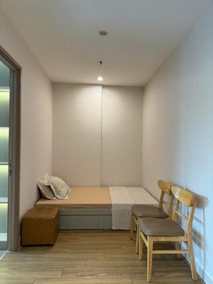 cần bán căn hộ 1n+ tại vinhomes ocean park1 view đh vin hướng đn full đồ sẵn sổ cầm tay.