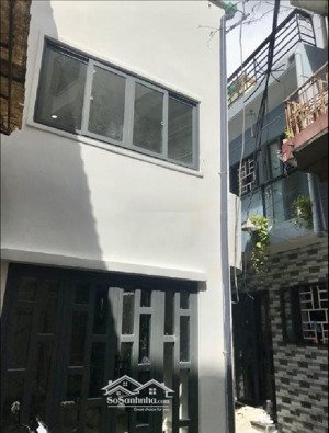 gần mặt tiền, hẻm thông - ngay ga sài gòn - vòng xoay dân chủ - tiện ích vây quanh - nhà 2 mt