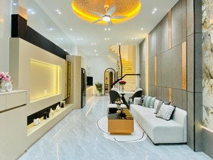 bán nhà lê văn quới. ngang 4m. 46m2. 2 tầng. full nt. hơn 4 xíu