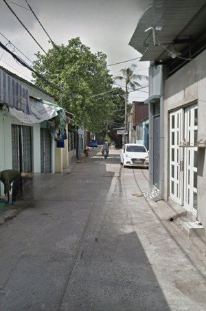 a. nhà mặt tiền sát bốn xã, 4x10m, 2 tầng btct, đường 6m thông