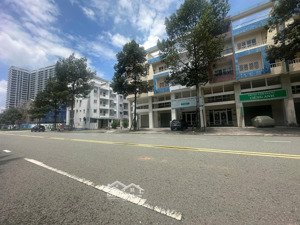 bán shophouse đẹp tại bùi thị xuân giá 9,5 tỷ,nhà đang hoàn thiện cho thuê 35tr/tháng có thang máy