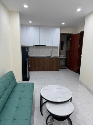 cho thuê tầng 3,4,5 toà nhà 7 tầng, full đồ, có thang máy