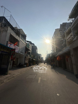 phạm văn bạch hxh thẳng 1 trục - không bị ồn tiếng máy bay - 68m2 - xây 2 tầng btct - hơn 7ty tl