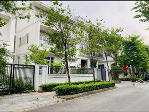 bán biệt thự k6 ciputra - nội khu yên tĩnh - view hồ, công viên 65ha - 405m2 xây thô - giá: 222 tỷ