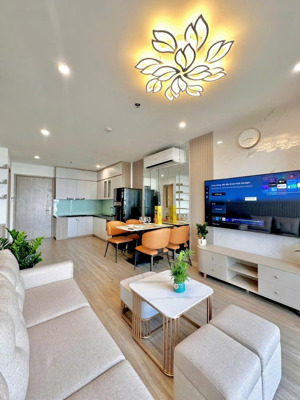 siêu phẩm bán 2pn+,2vs căn góc, 70m, tầng trung, full nội thất, view thoáng giá 4,5 tỷ tại vhocp.