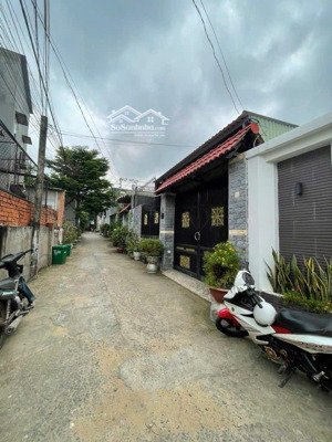 cần bán gấp bao giá tốt nhất khu vực chỉ 4.55tỷ tl đất mthxh dt 143(5x29) hàng xóm vinhomes q9