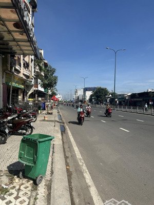 bán nhà mặt phố dương quảng hàm, gò vấp, 50 tỷ, 320m2, hàng hiếm tại giá tốt