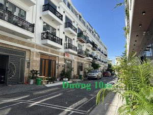 bán căn nhà liền kề ngang 5m đường 10m trong khu dân cư an lộc