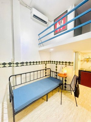 cho thuê phòng gác thoáng mát full nội thất quận 4 đh nguyễn tất thành