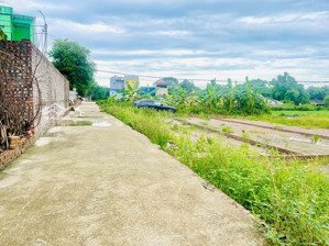 bán 83m2 thổ cư - sổ đỏ hà nội gần sông thoáng mát - giá rẻ đầu tư xây nhà đều ổn.