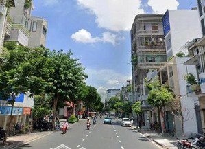 bán nhà mặt tiền nguyễn đình chiểu quận 3. dt: 3m x 15m (43m2). giá 19,9 tỷ tl.